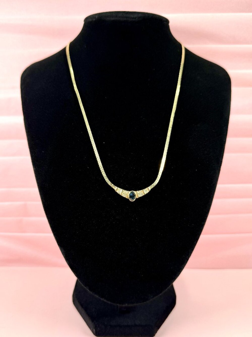 1980s Vintage Avon Gold Tone Blue Rhinestone Center 16" Choker Necklace